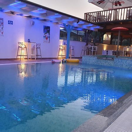Brian Hotel Velipoja Kültér fotó