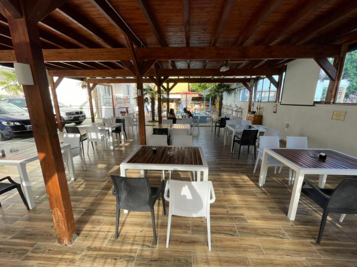 Brian Hotel Velipoja Kültér fotó