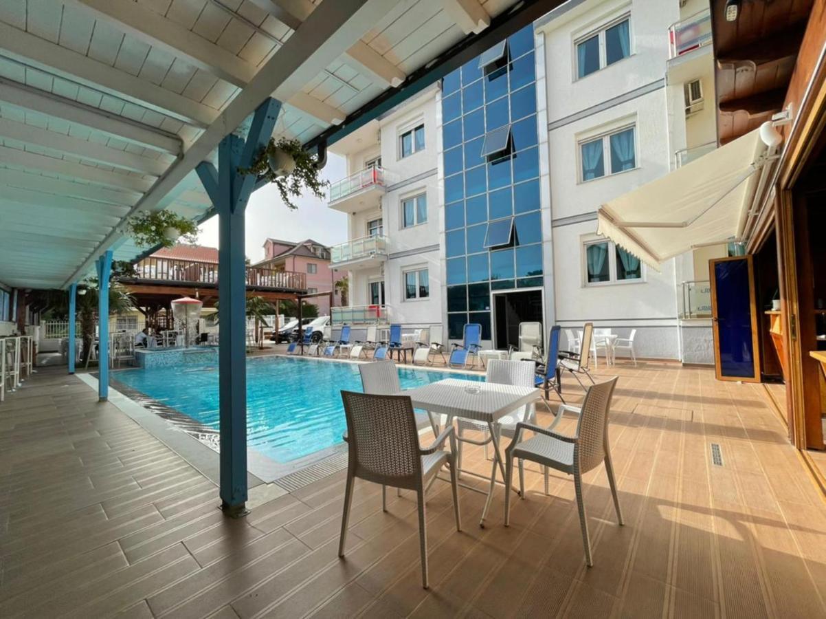 Brian Hotel Velipoja Kültér fotó