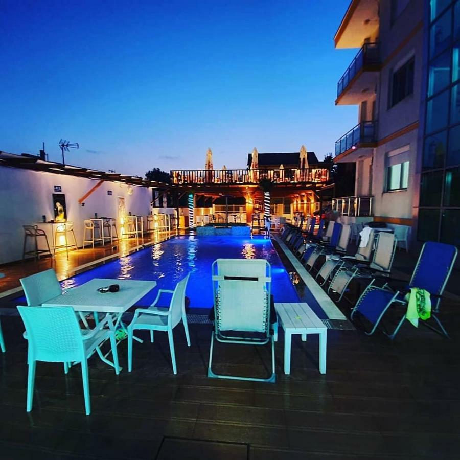 Brian Hotel Velipoja Kültér fotó